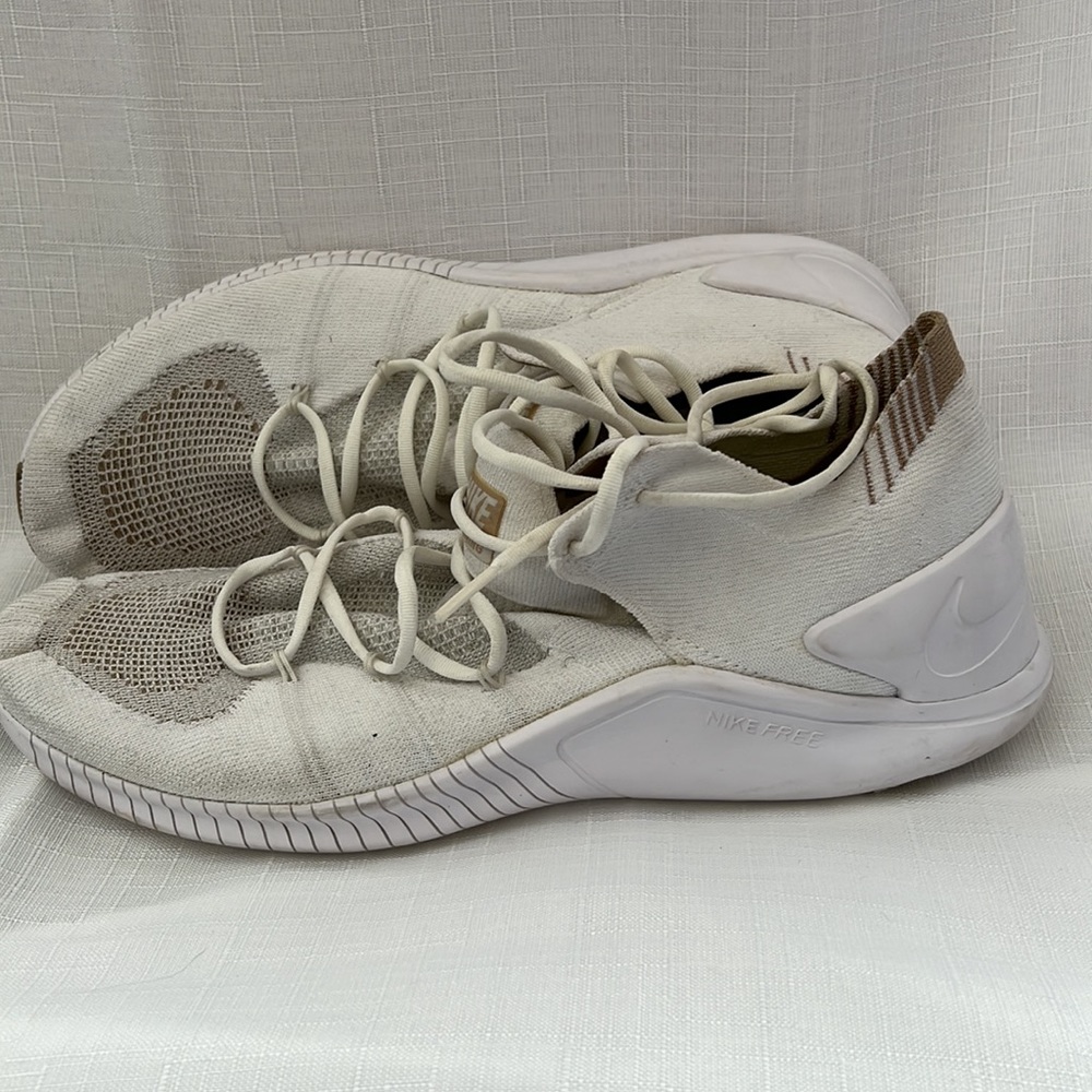 Womens size 12 Nike Free Training